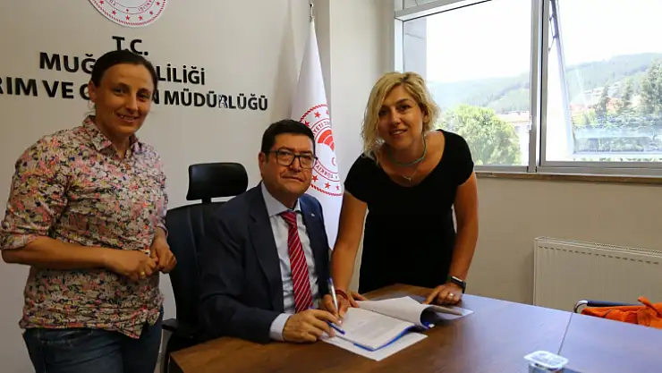 14 çiftçi uzman eller projesine imza attı