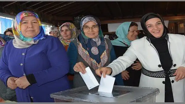  AK PARTİ SEYDİKEMER DE YALÇINSOY İLE YOLA DEVAM
