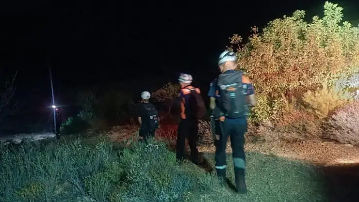 15 düzensiz göçmeni kurtardı