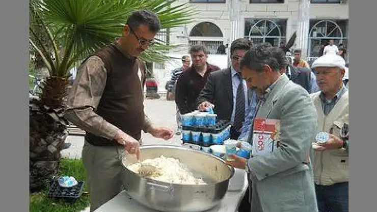 KUTLU DOĞUM PİLAVI DAĞITILDI