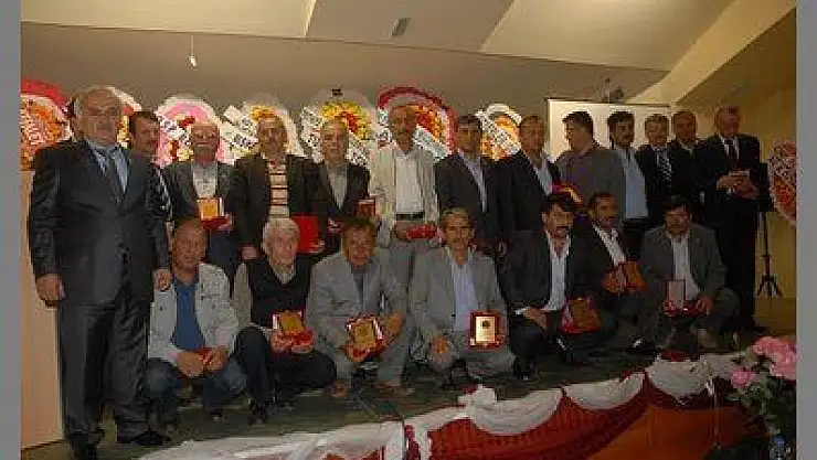 FETHİYE'DE SÜT SIĞIRCILIĞINA DESTEK VERENLER PLAKET İLE ÖDÜLLENDİRİLDİLER