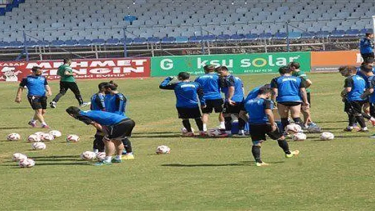 FETHİYESPOR  YİNE GÜLDÜRMEDİ 2-1