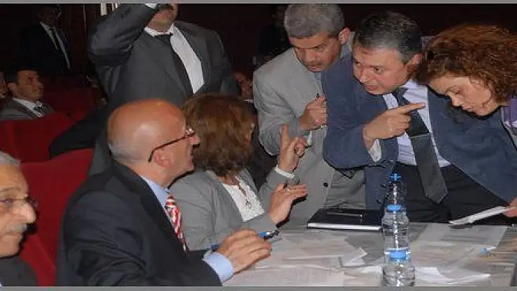 BÖYLE BİLGİ YARIŞMASI GÖRÜLMEDİ