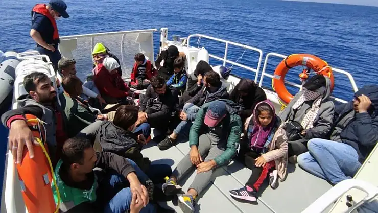 18 düzensiz göçmen kurtarıldı