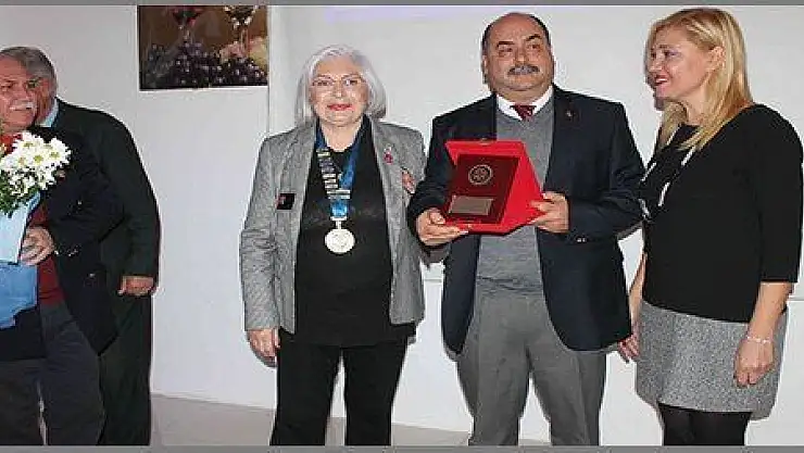 YILIN ÖDÜLÜ AYDIN ERTEMLİ YE