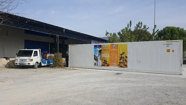 Muğla'da 'Güvesiz Petek Güvenli Bal' projesi