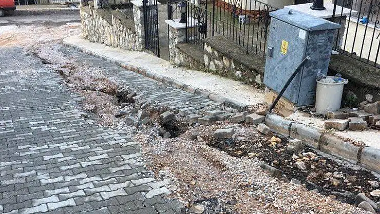 Milas'ta vatandaşlardan yol tepkisi