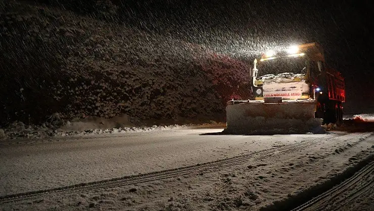 Büyükşehirden kar mesaisi