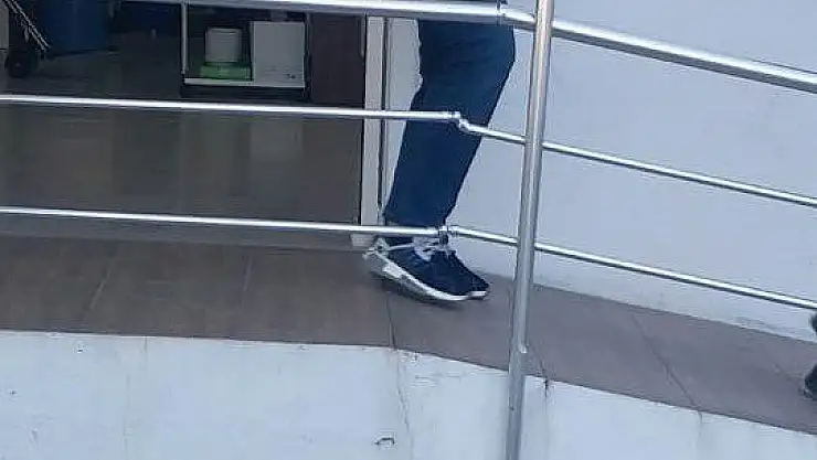 Hırsızlık zanlısı kafede kahve içerken yakalandı