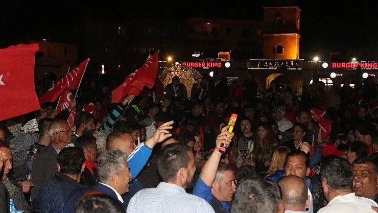 Marmaris'te seçim kutlaması