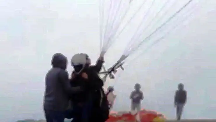 Paraşüt kazasında ölen pilot ve yabancı yolcunun son anları ortaya çıktı
