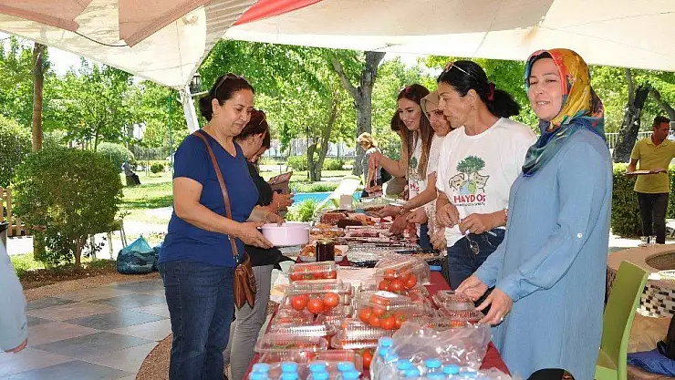 Sokak hayvanları yararına kermes