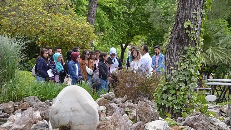 Geleceğin öğretmenleri bilim parkını gezdi