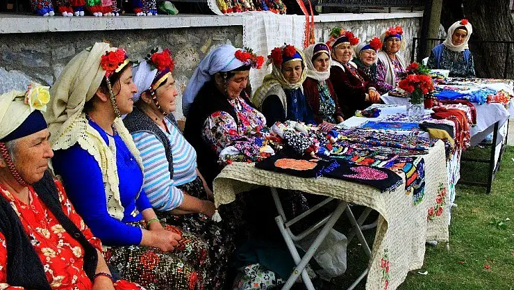 Bez bebekler Mikrokredi ile dünyaya açıldı