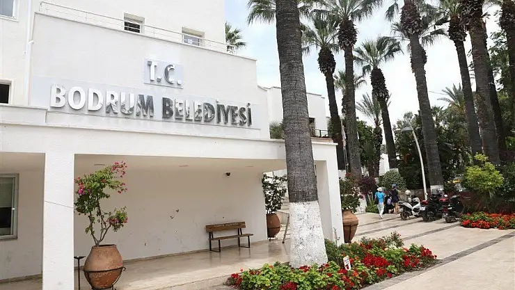 Bodrum Belediyesi tabelasına 'T.C.' eklendi
