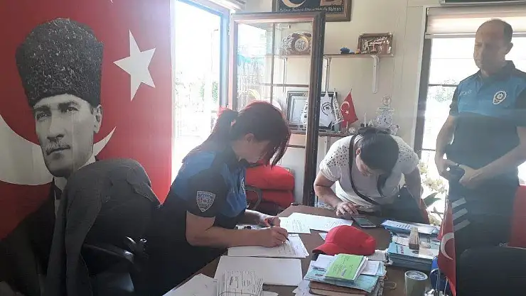 Polisten çocuklara bayram hediyesi