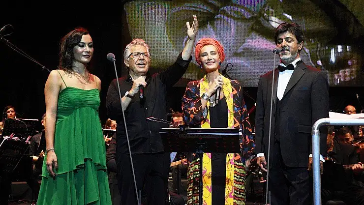 Zülfü Livaneli konserine ünlüler akın etti