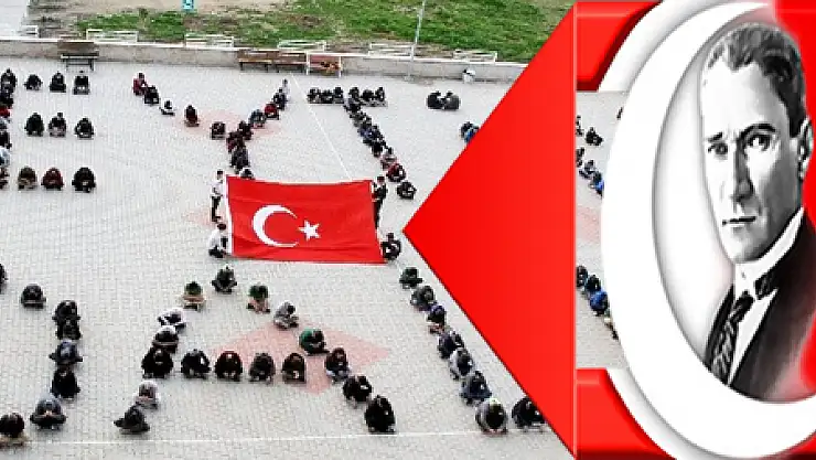 Öğrencilerden koreografi, velilerden atkı bere