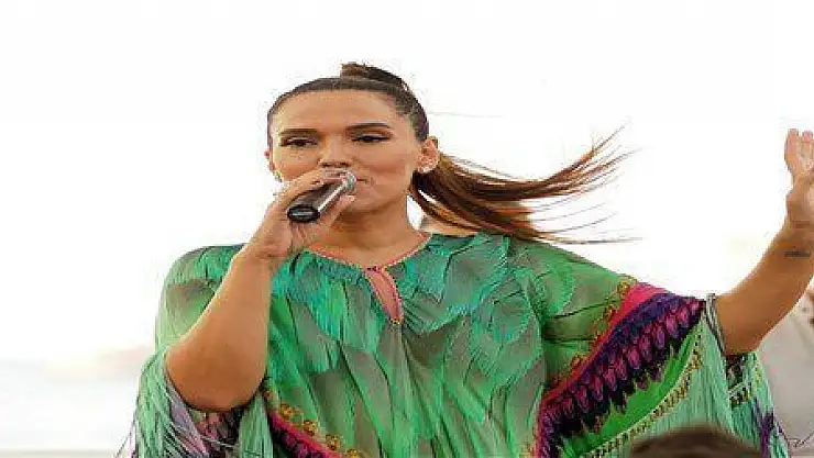DEMET AKALIN BOŞANMA KONUSUNA SON NOKTAYI KOYDU
