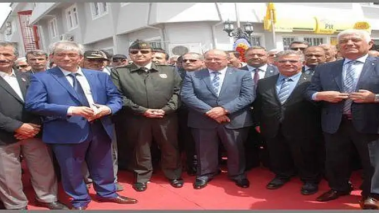  FETHİYE'DEKİ TARIM FUARINI VALİ VE GÜRÜN BİRLİKTE AÇTI