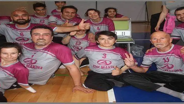 ENGELLERİ SPORLA AŞIYORLAR