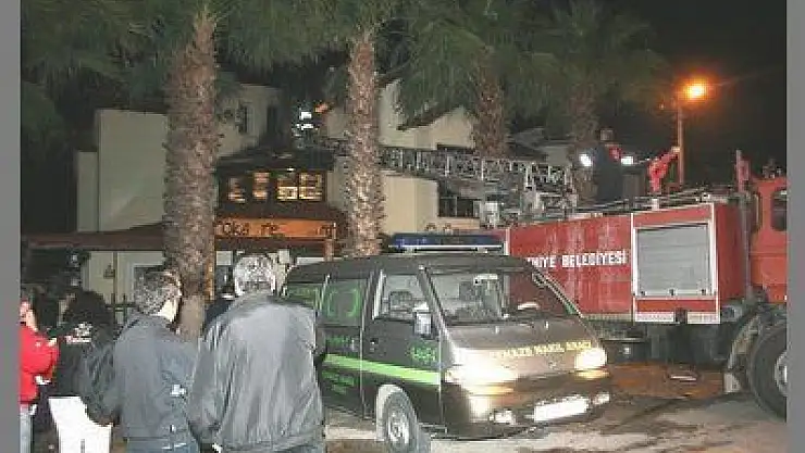 FETHİYE'DEKİ EV YANGININDA 1 KADIN DUMANDAN ZEHİRLENEREK ÖLDÜ