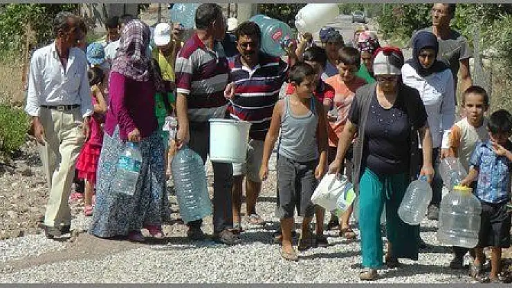 SUSUZLUK EYLEM YAPTIRDI (görüntülü)