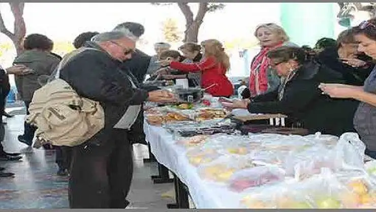 BU KERMESİN GELİRİ KIZ ÖĞRENCİLERE