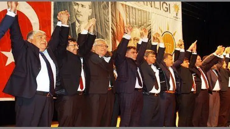 AK PARTİ ADAYLARINI TANITTI (görüntülü)