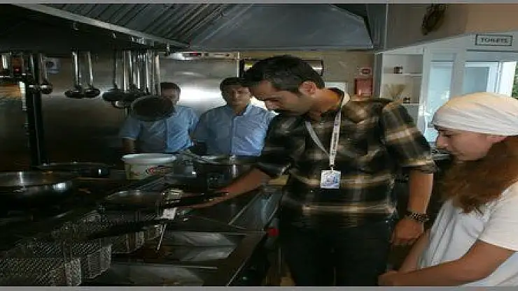  FETHİYE BELEDİYESİ ÇEVRE EKİBİ REKOR KIRDI'198 BİN LİTRE ATIK YAĞ TOPLANDI'