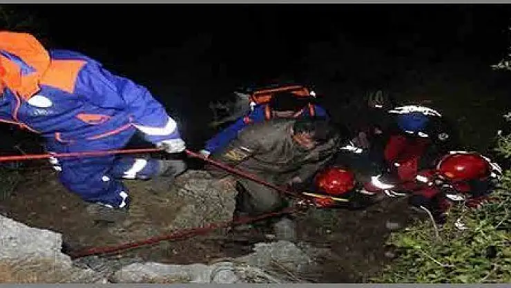 YÜRÜYÜŞE ÇIKAN VE YARALANAN KAMPÇILARI UMKE VE JANDARMA KURTARDI