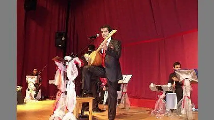 FETHİYE'DE YAPILAN ADEM KAZAN KONSERİNE YOĞUN İLGİ OLDU
