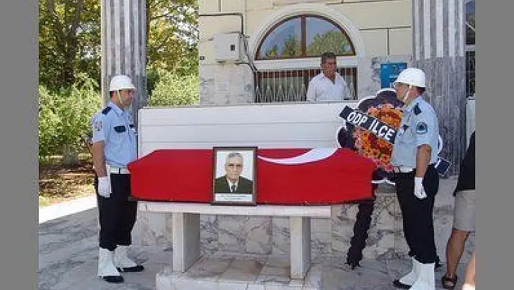 EMEKLİ EMNİYET MÜDÜRÜ FETHİYE'DE TOPRAĞA VERİLDİ