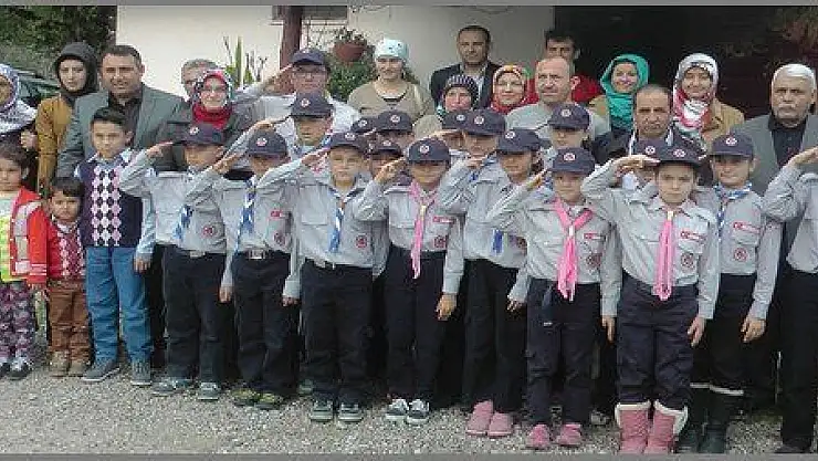 İZCİLER KAHVALTIDA BULUŞTU