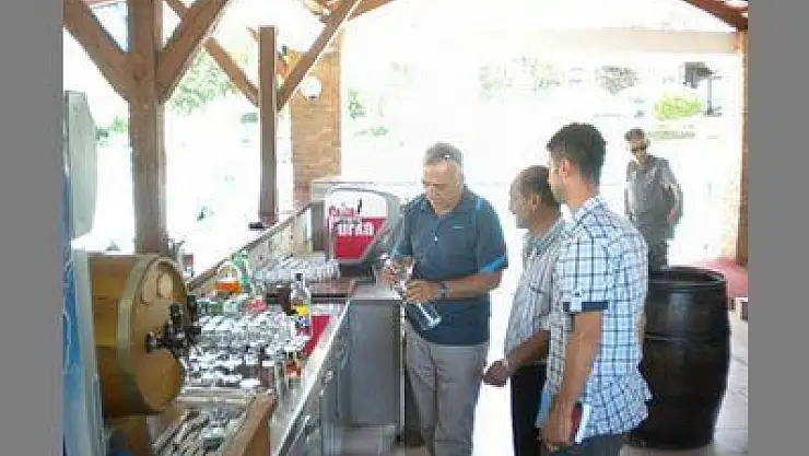 FETHİYE'DE ALKOLLÜ İÇECEK SATILAN İŞLETMELER DENETLENİYOR