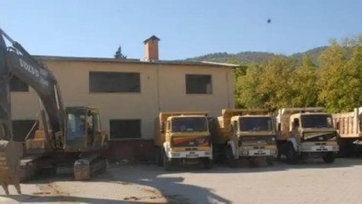 ESKİ İMAM HATİP LİSESİ YIKILIYOR