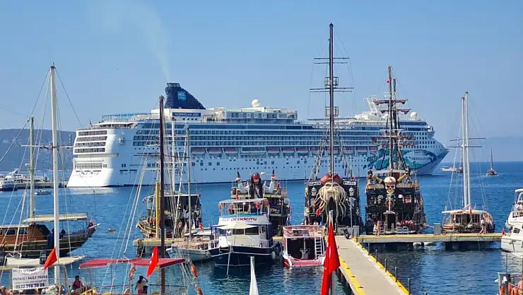 3 Bin 607 Turist, Turizmcinin Yüzünü Güldürdü