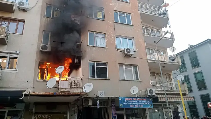 3 kişi dumandan zehirlendi