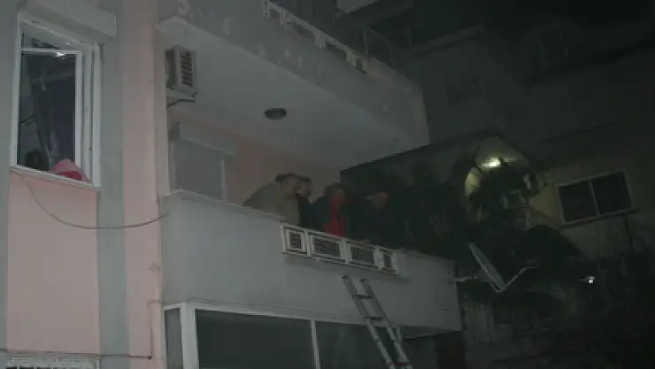 ÇIKAN YANGIN PANİĞE NEDEN OLDU...