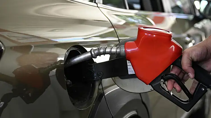 4 Aralık 2023 güncel benzin motorin fiyatları
