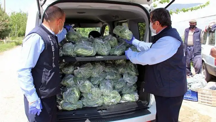 400 Kilo Sebzeyi Yardıma Muhtaç Ailelere Bağışladı 