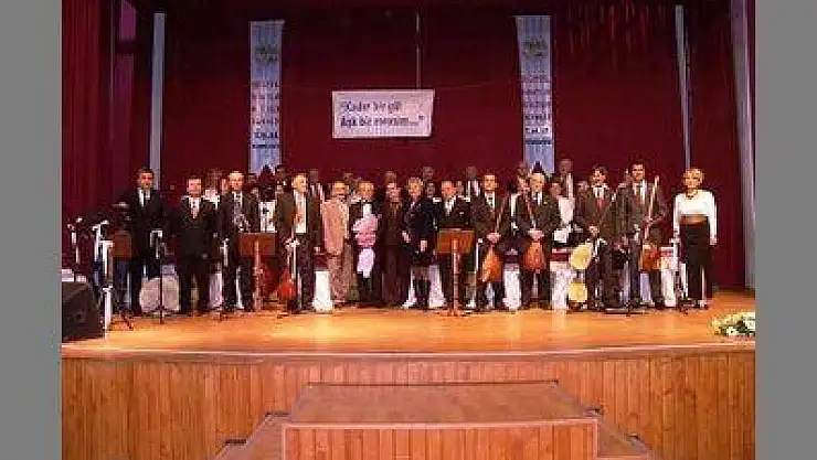 KONSER COŞKULU GEÇTİ