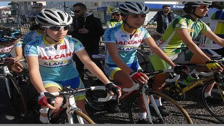 FETHİYE BİSİKLET YOL YARIŞLARINDA ÖDÜL GÜNÜ