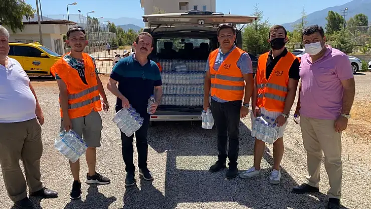 AK Parti Fethiye Öğrencilerin Yanında