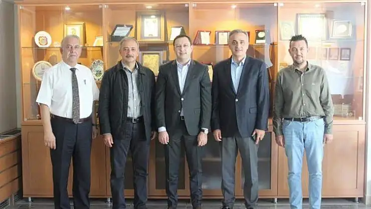 AK Parti İl ve ilçe yönetimi gelecek sezon için çalışmalara başladı