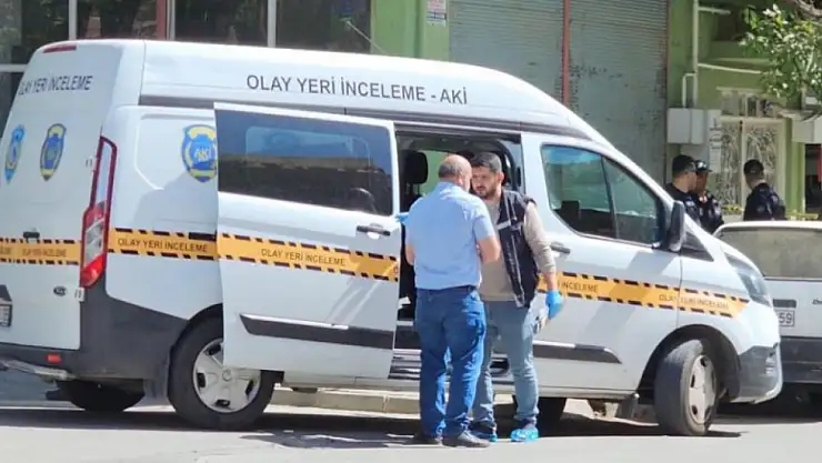 Anne ve oğlu evde ölü olarak bulundu
