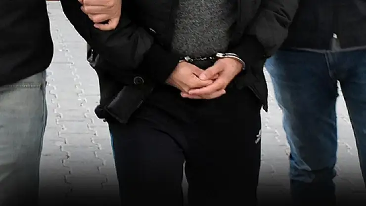 Aranması bulunan 5 kişi yakalandı