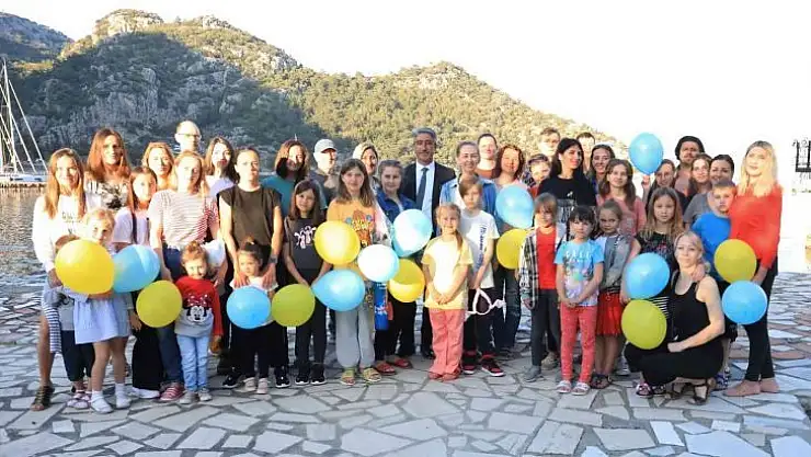 Başkan Oktay Marmaris'e gelen Ukraynalılarla görüştü