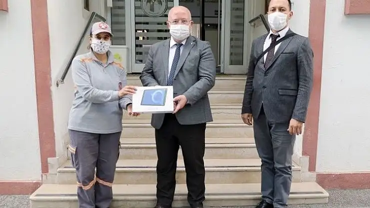 BELEDİYE PERSONELİNDEN DUYARLI DAVRANIŞ