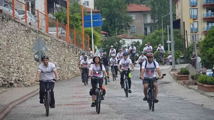 Bisiklet turu Kavaklıdere'de şehir turu ile başladı